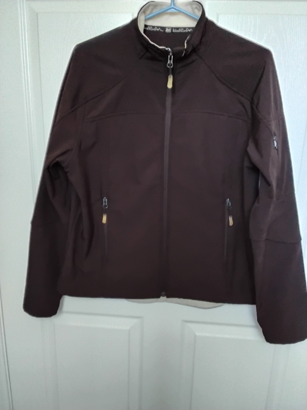 WIND RIVER Women's Dark Brown Utility Softshell Jacket - Zip‎ Front
